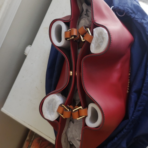 Dooney and Bourke Flynn - Picture 4 of 11